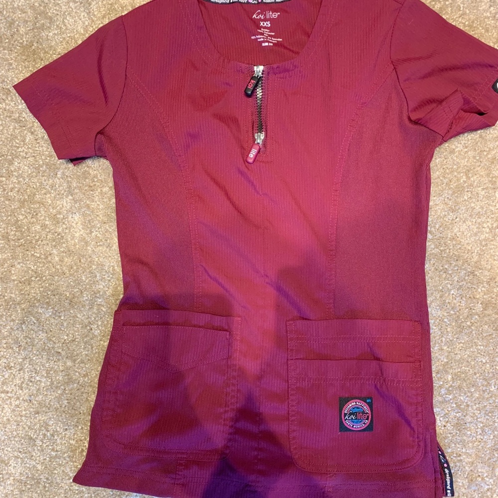 Koi Lite women’s scrub top